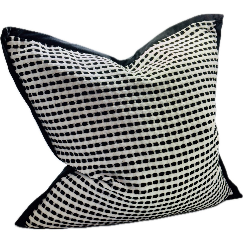 SNUGG & CO. CUSHION COVER - JACQUARD CUSHION COVER - BLACK WHITE JACQUARD