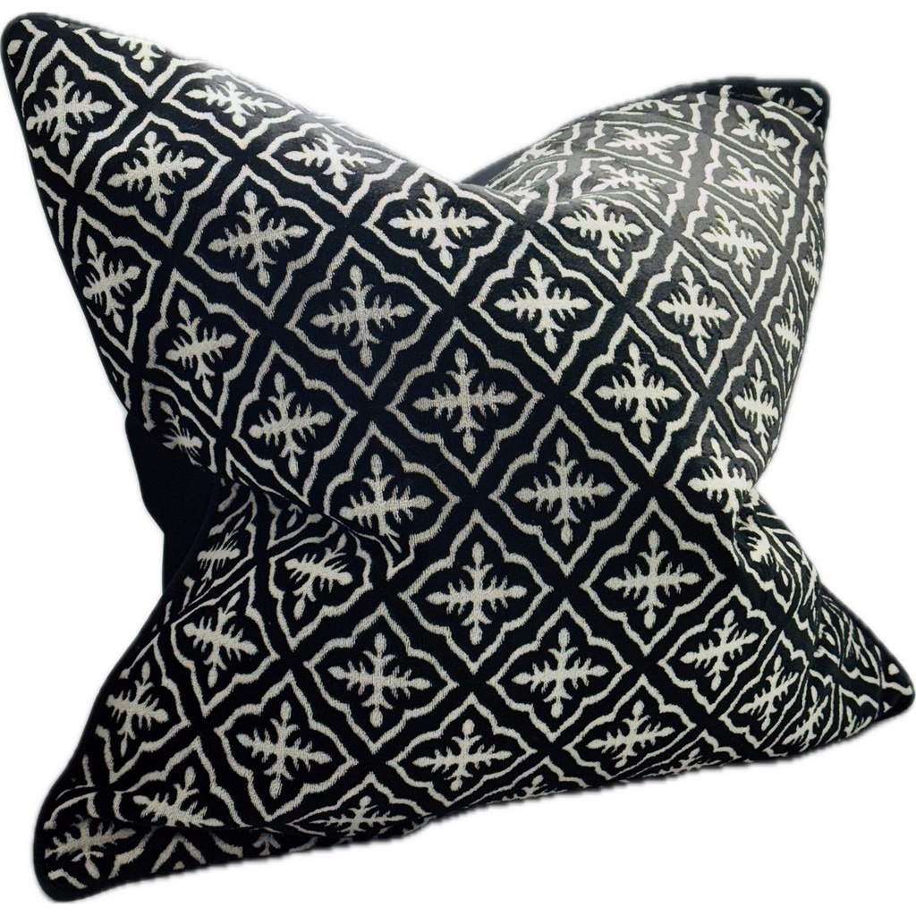 SNUGG & CO. CUSHION COVER - JACQUARD CUSHION COVER - BLACK WHITE JACQUARD