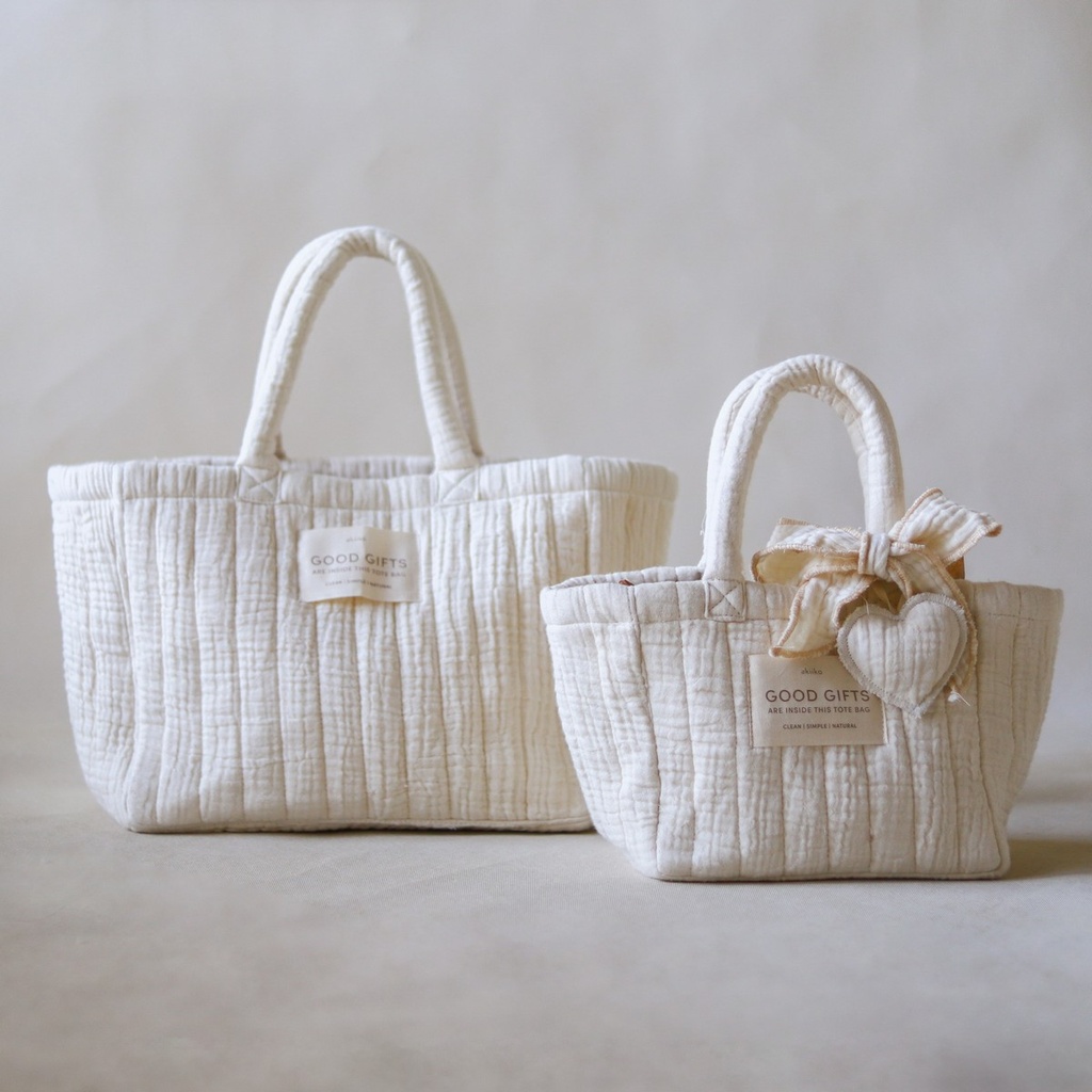 AKIIKO - FYRA SQUARE GIFT TOTE - LARGE