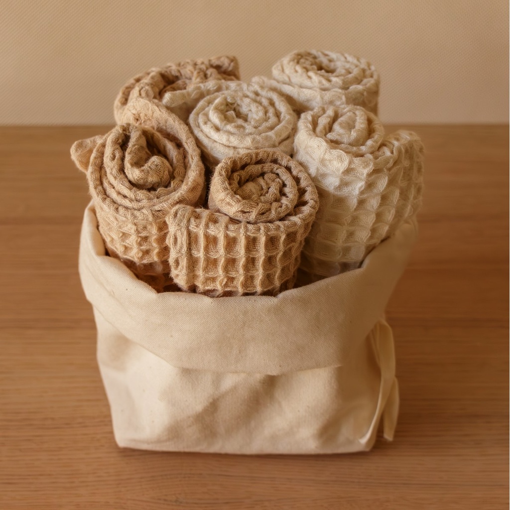 AKIIKO - PIQUE WAFFLE HAND TOWEL SET  - 3 NATURAL, 3 LATTE, 1 NATURAL POUCH