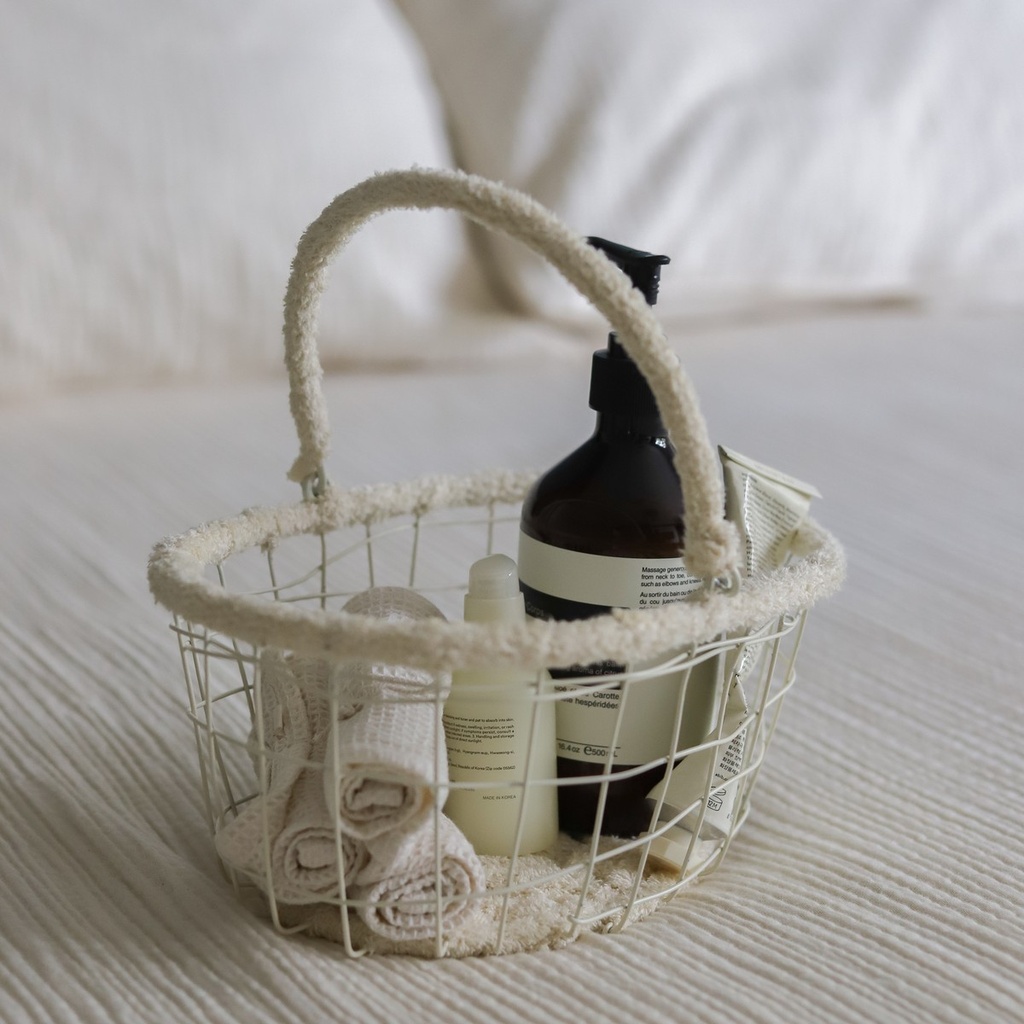 AKIIKO - DOLCE OVAL BASKET WITH HANDLE - SMALL