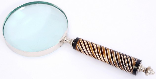 MAGNIFIER GLASS BRASS / NICKEL / RESIN